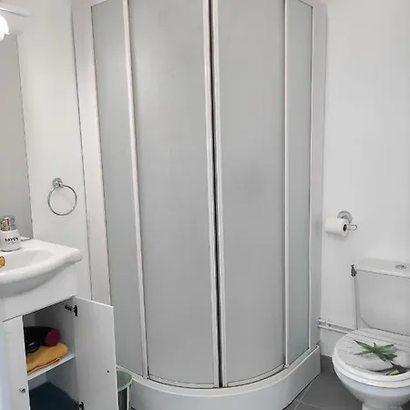 La Pause Sur Le Quai Maupassant A Fécamp