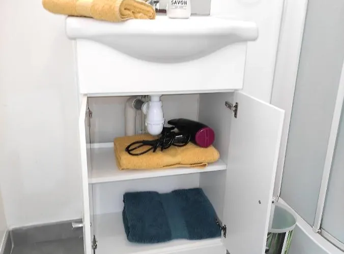 La Pause Sur Le Quai Maupassant à * Fécamp